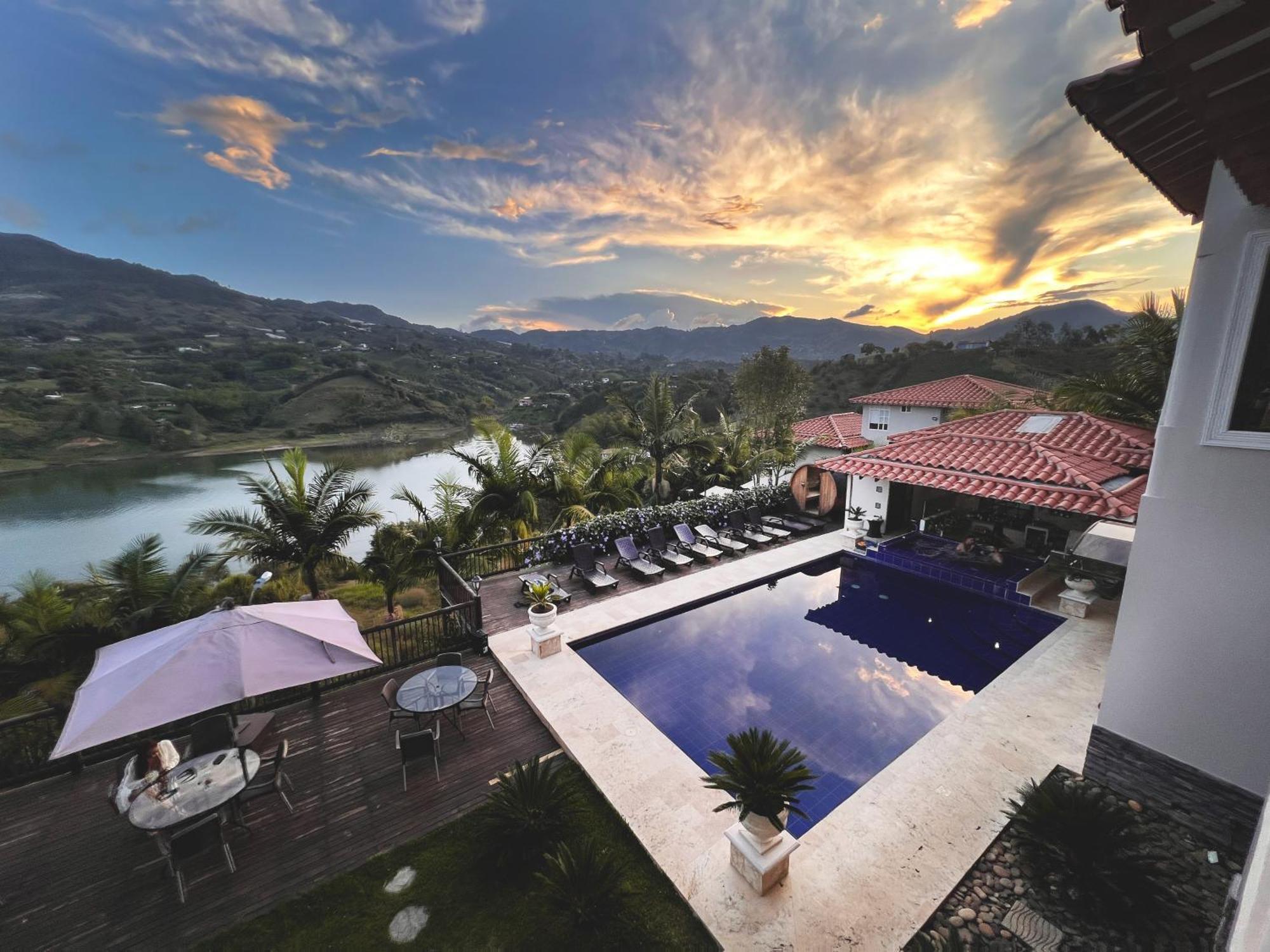 1714 Hotel Boutique Guatape Exterior photo